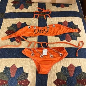 Women’s Sexy two-piece prison inmate number 069 Halloween costume